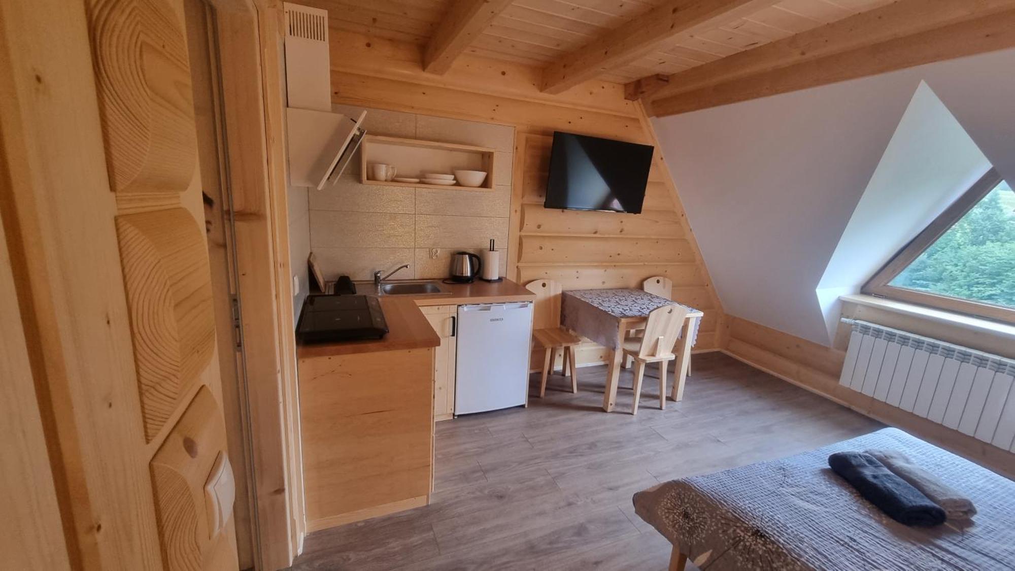 Pod Grusza Guest House Dzianisz Ngoại thất bức ảnh