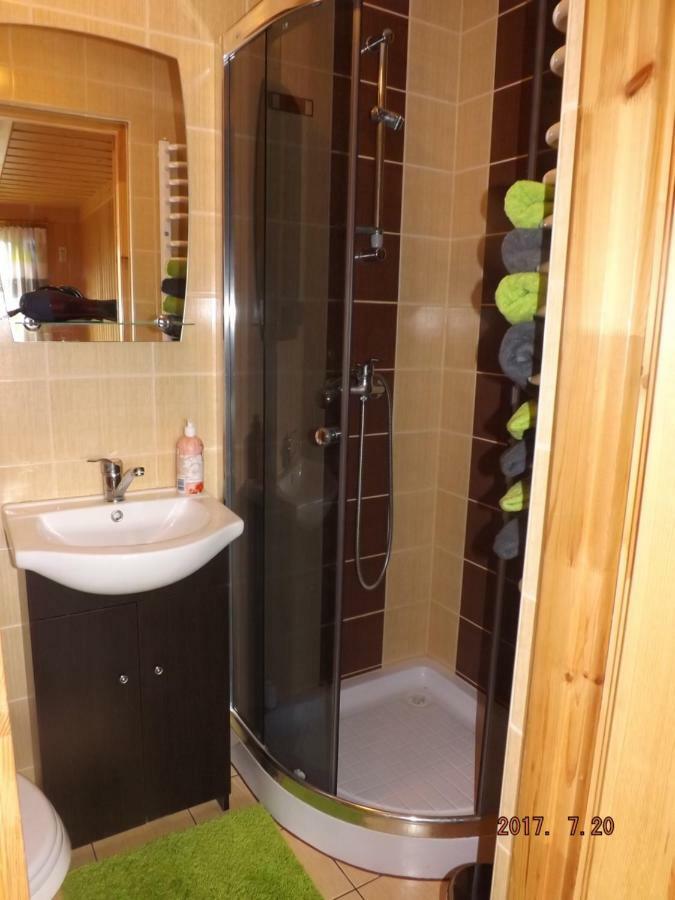Pod Grusza Guest House Dzianisz Ngoại thất bức ảnh